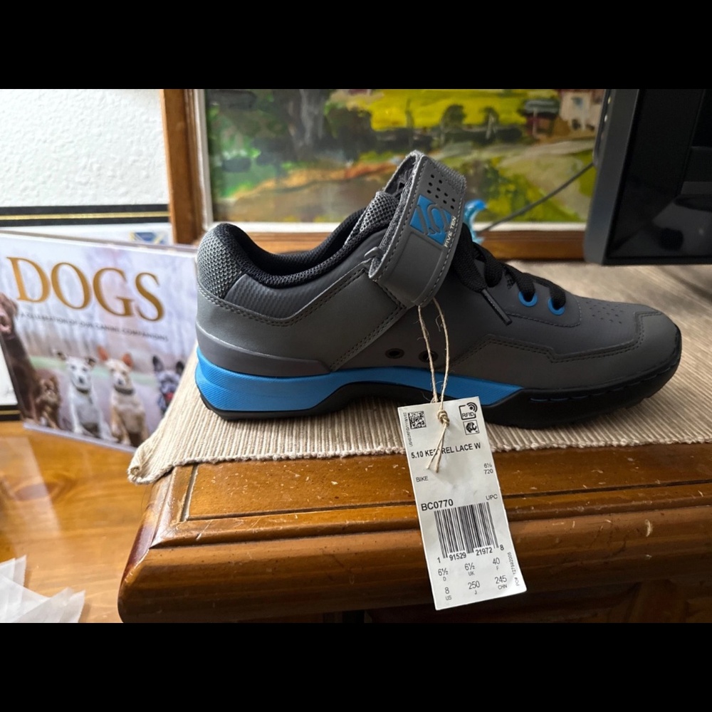 Size 8 W Adidas Five Ten 5.10 Kestrel Lace Carbon Cyan Mountain Bike Shoes